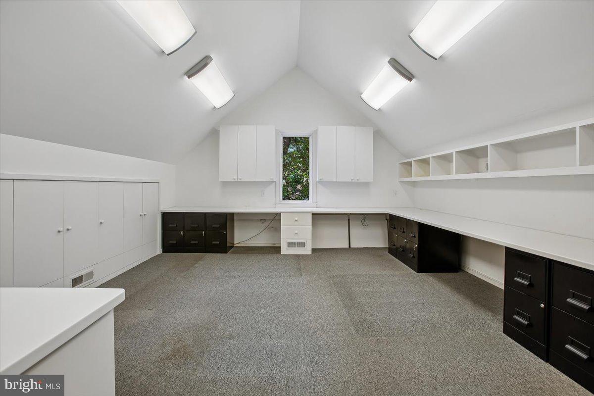 700 Belgrove Road McLean, VA 22101 - Photo 65 of 74 Executive office space above garage