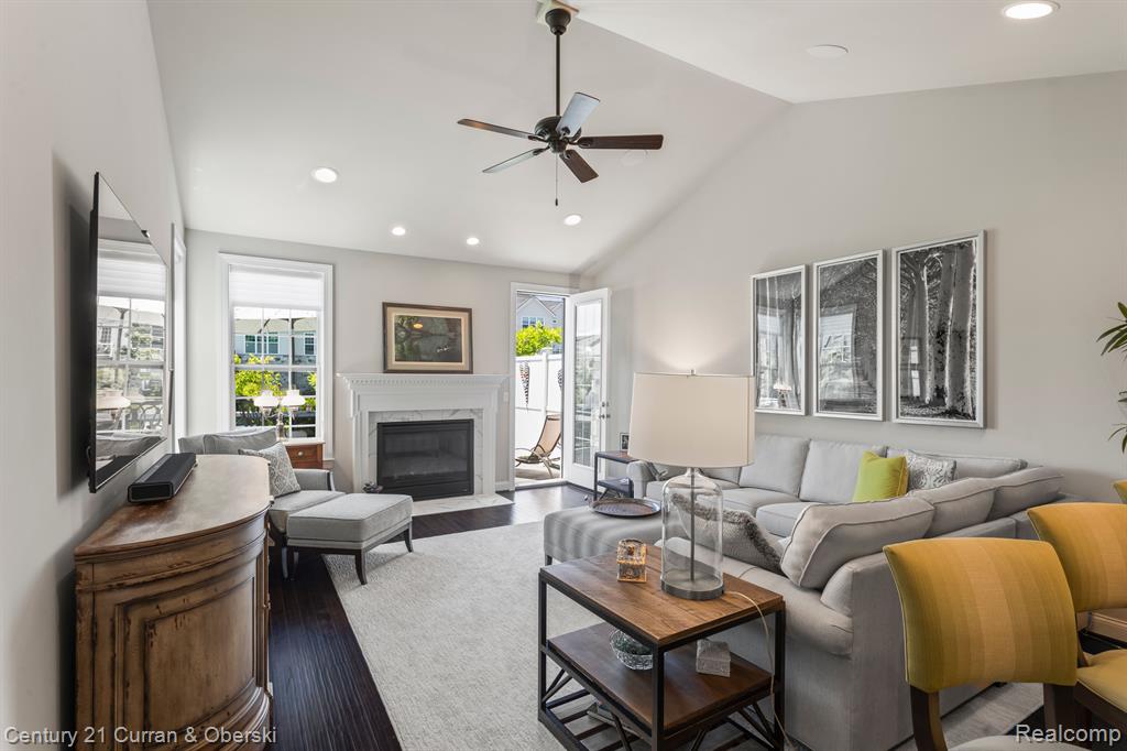 42833 Cardinal Way Novi, MI 48375 - Photo 20 of 39