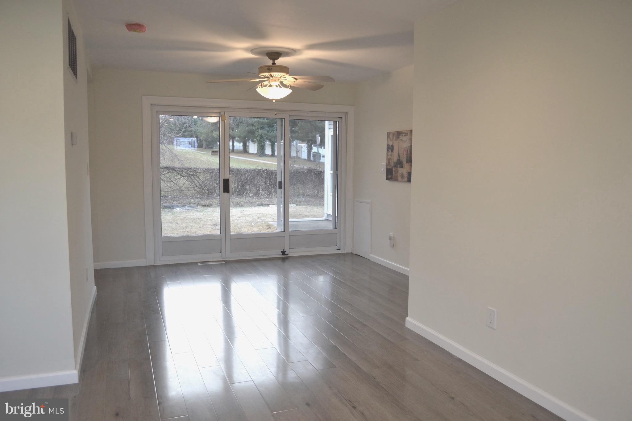 5929 Robindale Road Baltimore, MD 21228 - Photo 7 of 23 Dinning room