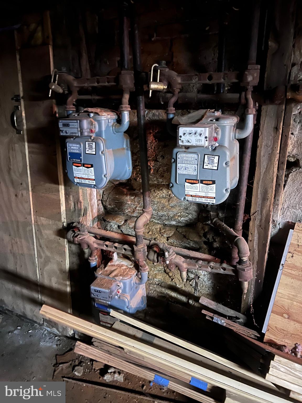 861 Perkiomen Street Philadelphia, PA 19130 - Photo 35 of 35 a close view of water heater room