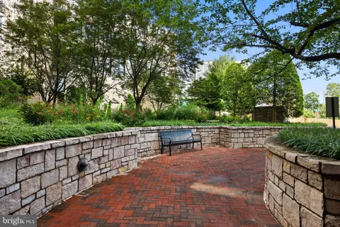 $550,000 | 7111 Woodmont Avenue, Unit 709, Bethesda, MD 20815