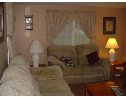 80 Brookside Circle Springfield, MA 01129 - Photo 3 of 9