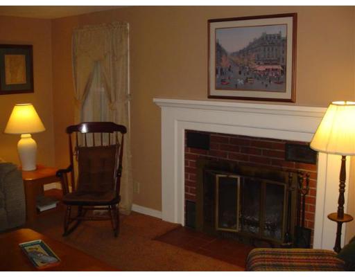 80 Brookside Circle Springfield, MA 01129 - Photo 4 of 9