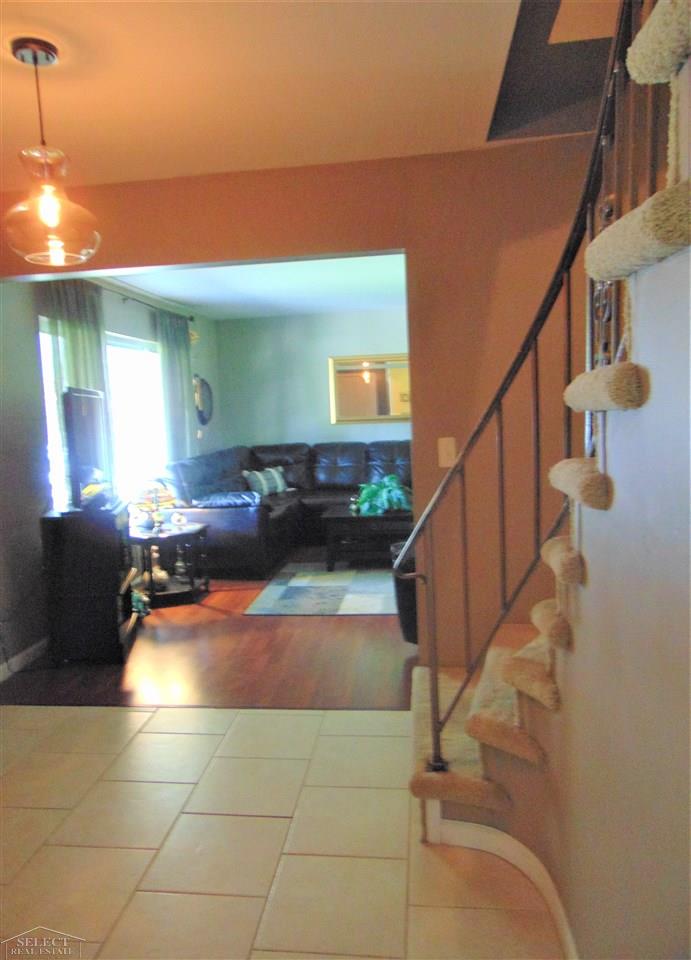 35397 Bobcean Road Clinton Township, MI 48035 - Photo 36 of 59 31393511-35.JPG