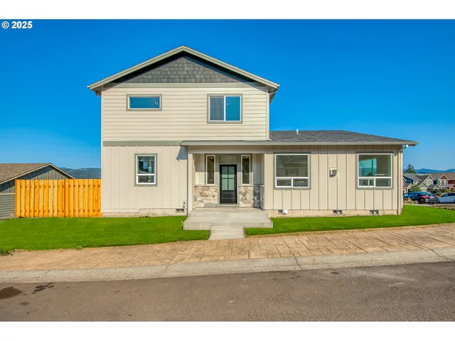 $499,499 | 1099 Windsong Drive, Cascade Locks, OR 97014