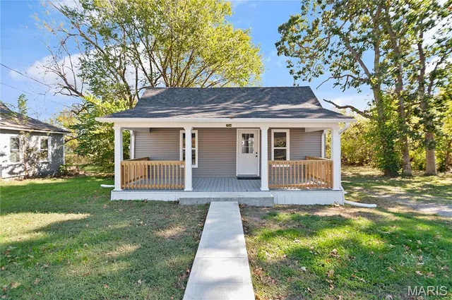 $129,900 | 704 West 2nd Street, Lebanon, MO 65536