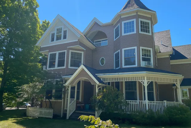 $1,399,999 | 2 Mountain Avenue, Bar Harbor, ME 04609