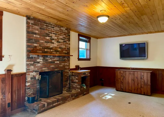 $1,399,999 | 2 Mountain Avenue, Bar Harbor, ME 04609