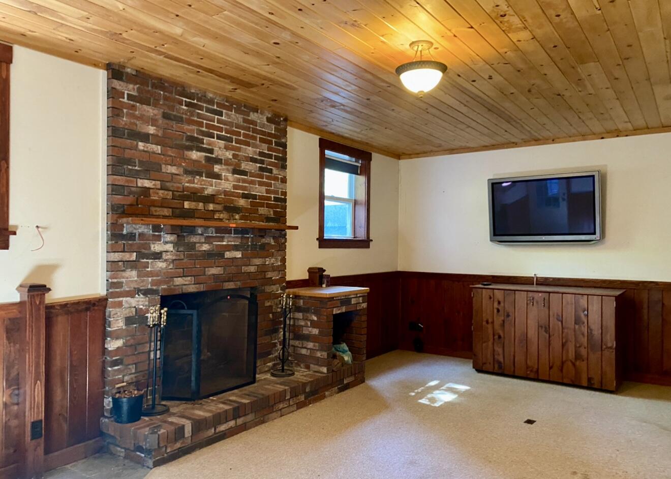 2 Mountain Avenue Bar Harbor, ME 04609 - Photo 31 of 35 Basement Family Room