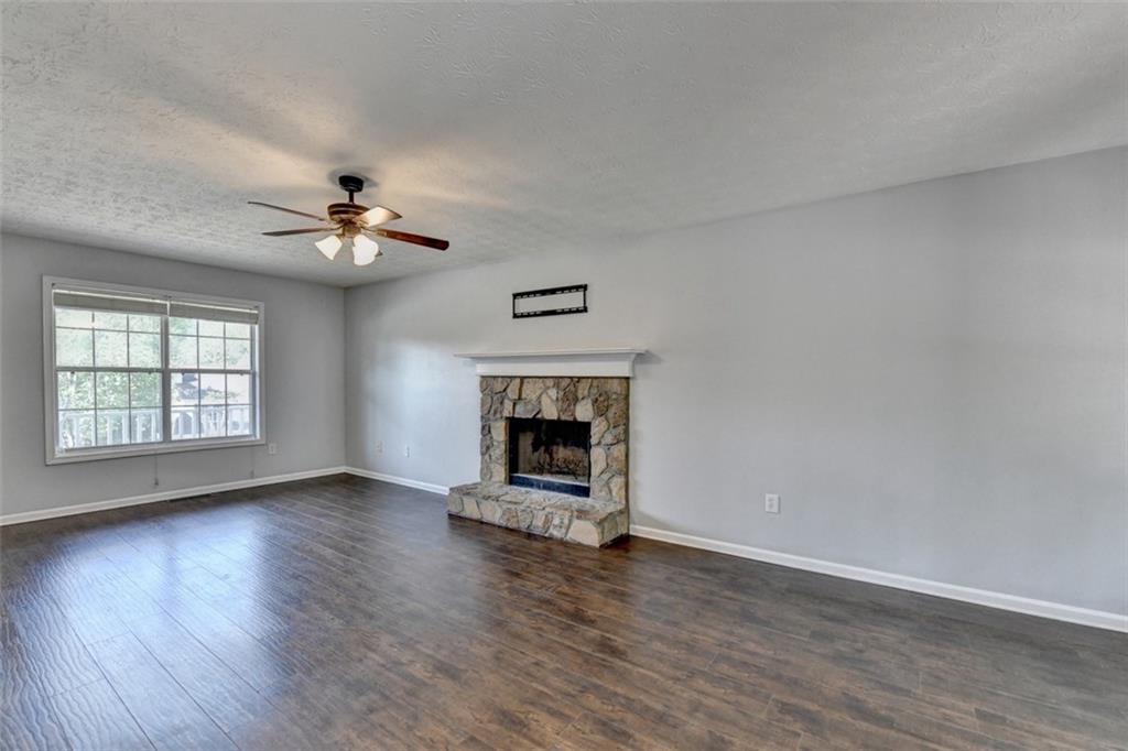 3270 Spincaster Way Loganville, GA 30052 - Photo 4 of 38