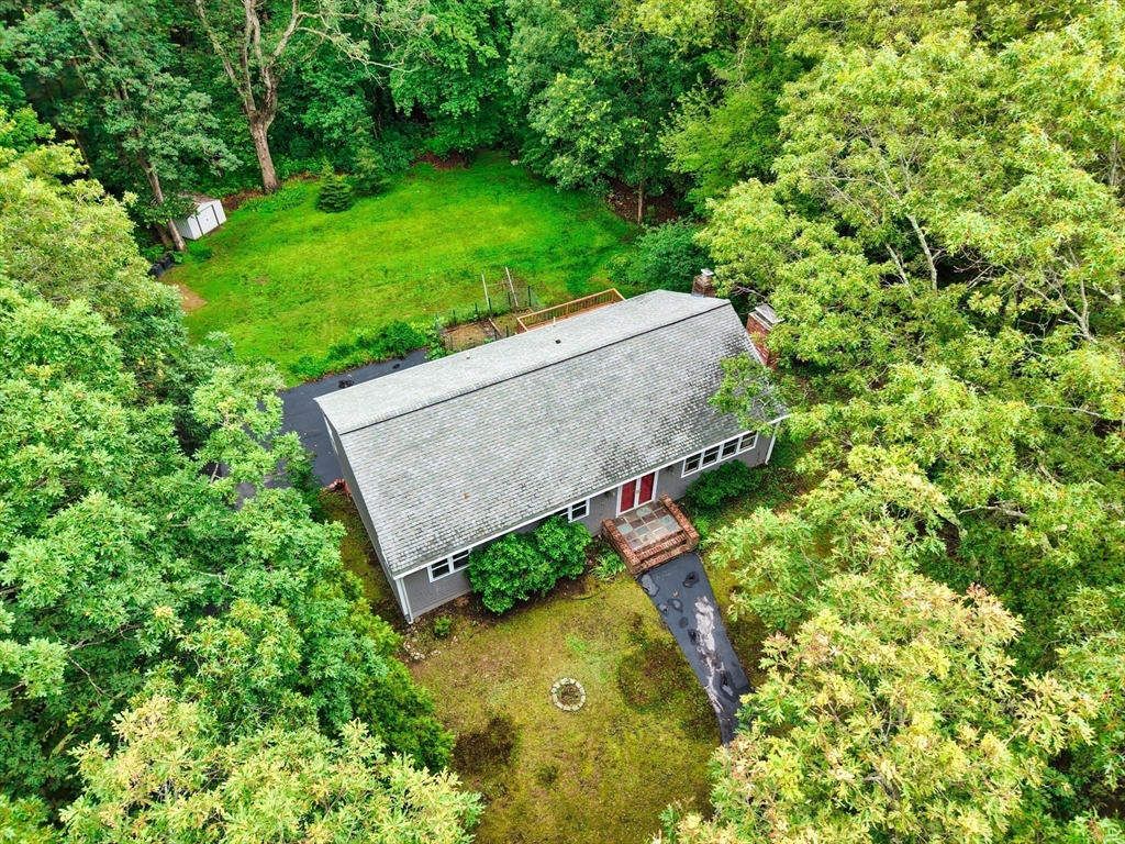 172 Ridge Road Smithfield, RI 02917 - Photo 8 of 42 Gallery Image 8