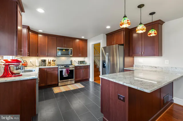 $2,650 | 1424 Brent Street, Fredericksburg, VA 22401