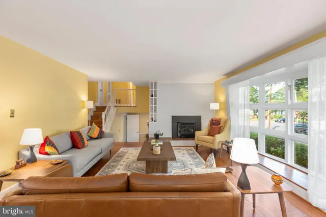 $2,650 | 1424 Brent Street, Fredericksburg, VA 22401