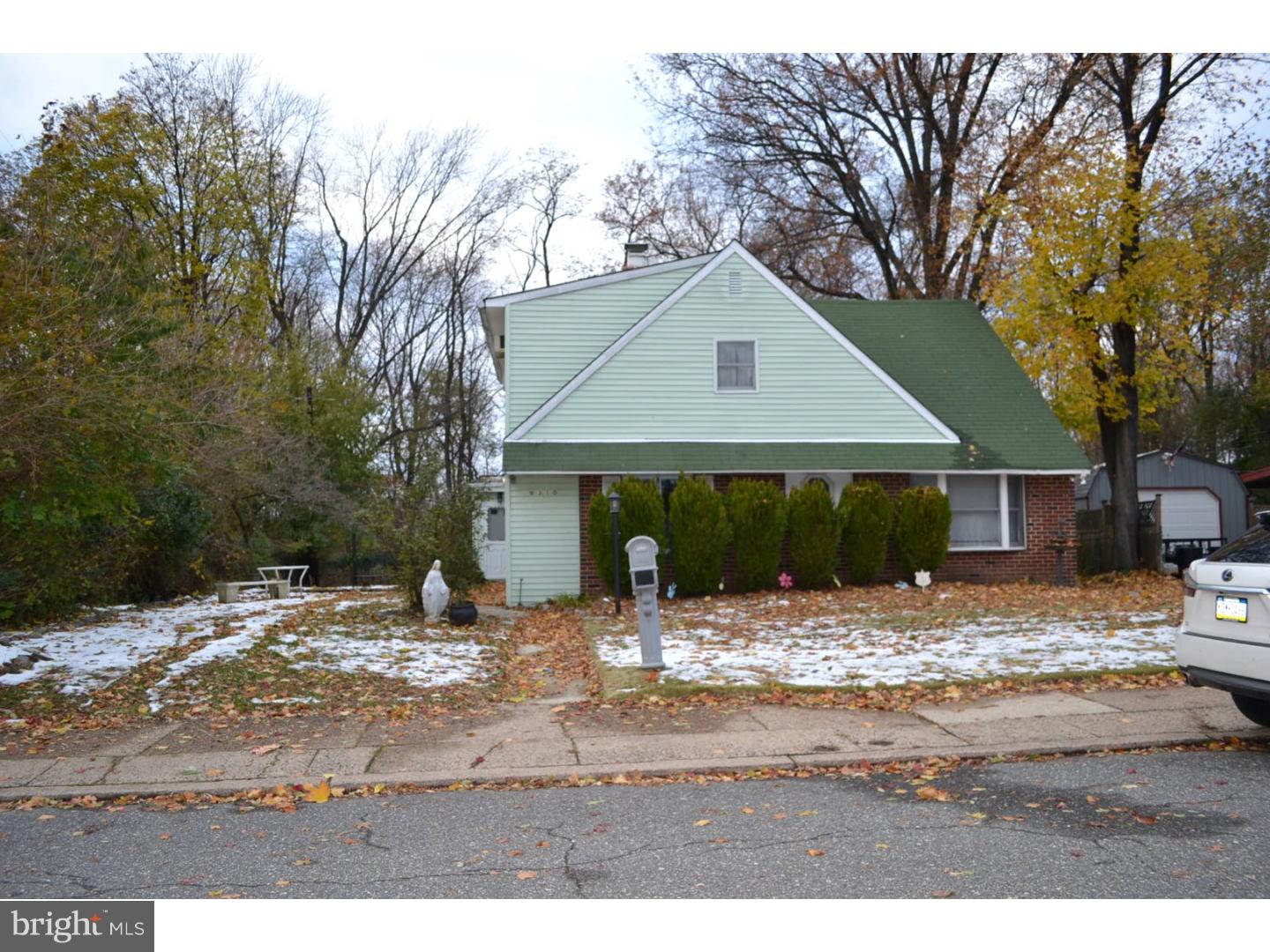 9310 Cloverly Road Philadelphia, PA 19114 - Photo 2 of 23 Exterior Front