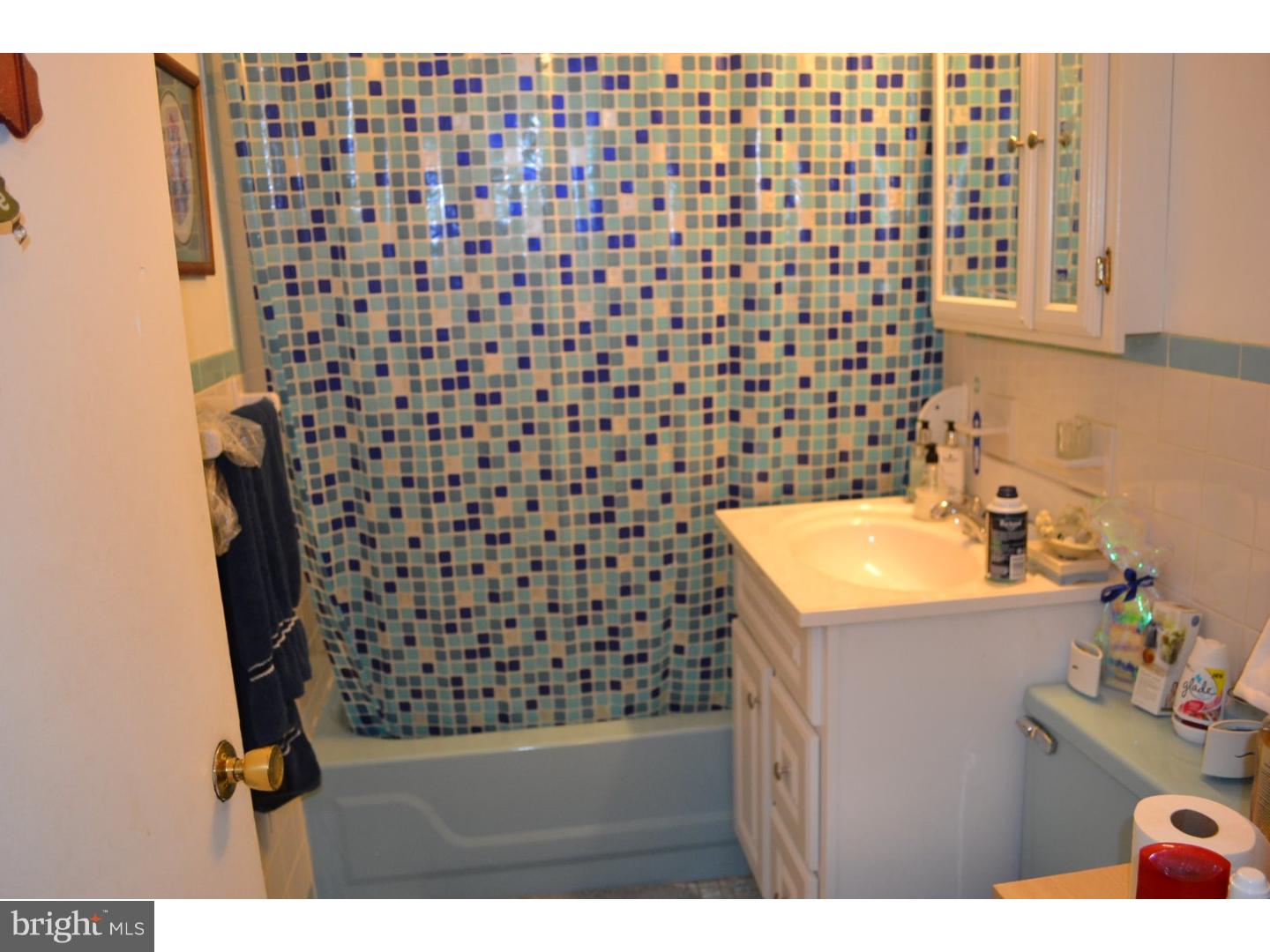 9310 Cloverly Road Philadelphia, PA 19114 - Photo 13 of 23 Bathroom