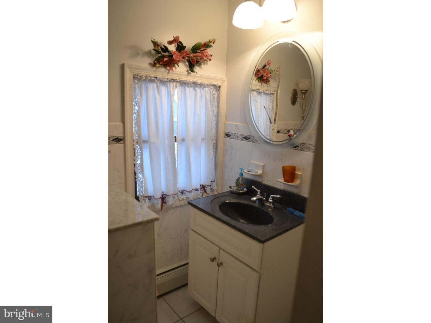 9310 Cloverly Road Philadelphia, PA 19114 - Photo 20 of 23 Bathroom