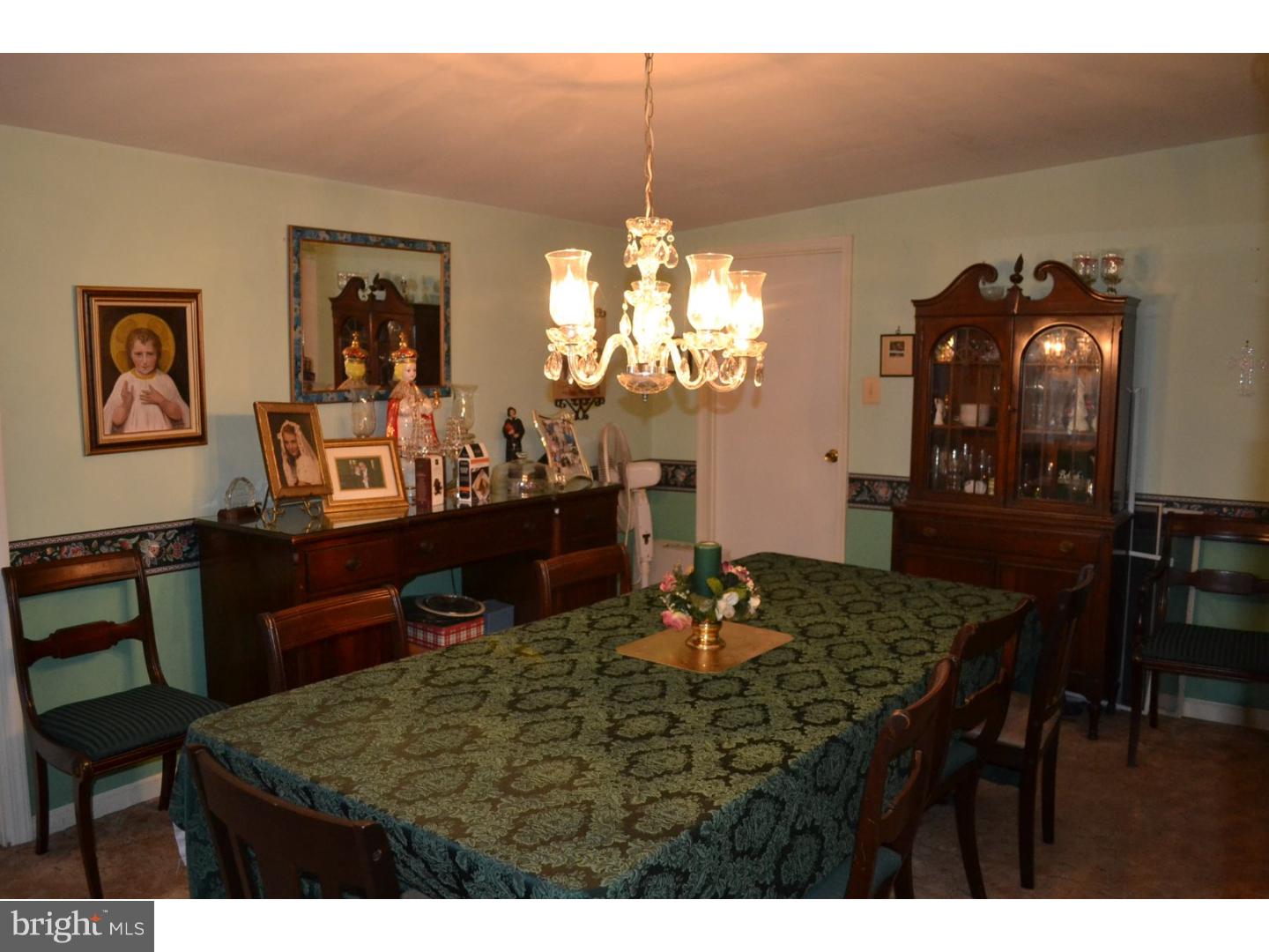 9310 Cloverly Road Philadelphia, PA 19114 - Photo 6 of 23 Dining Room