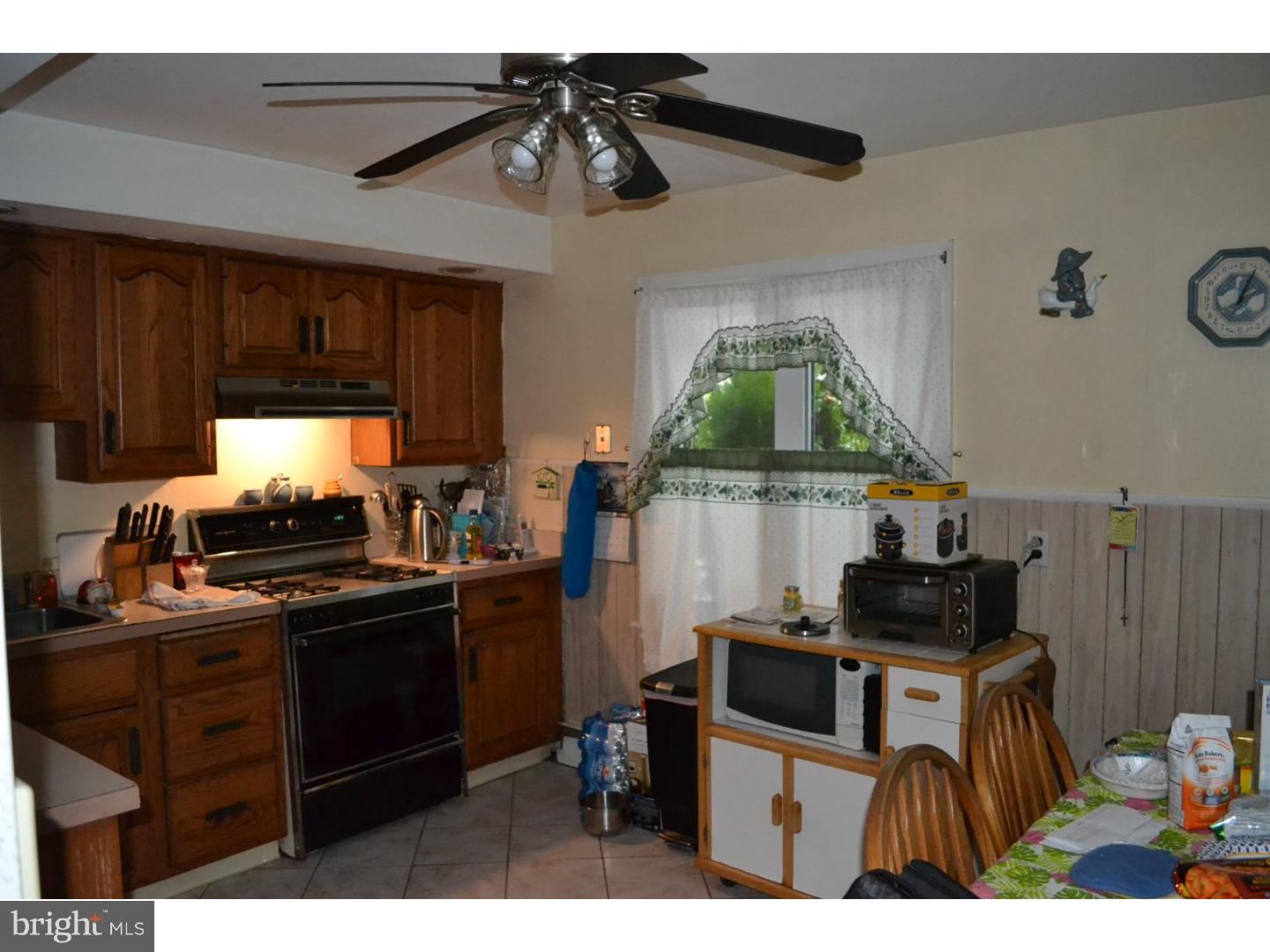 9310 Cloverly Road Philadelphia, PA 19114 - Photo 10 of 23 Kitchen