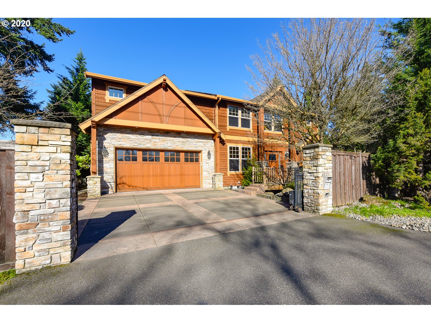 4121 Southwest Childs Road Lake Oswego, OR 97034 - Photo 2 of 32 Gallery Image 2