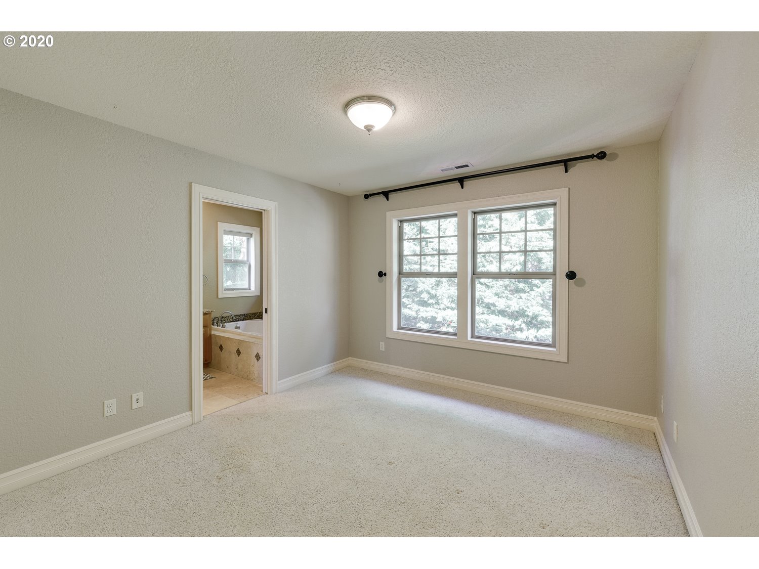 4121 Southwest Childs Road Lake Oswego, OR 97034 - Photo 25 of 32 Gallery Image 25