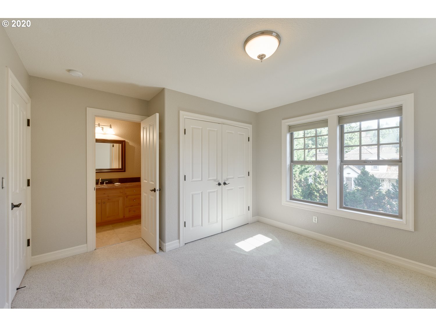 4121 Southwest Childs Road Lake Oswego, OR 97034 - Photo 27 of 32 Gallery Image 27