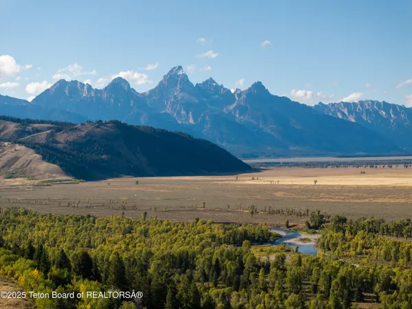 $7,750,000 | 6030 Highlands Dr Loop, Jackson, WY 83001