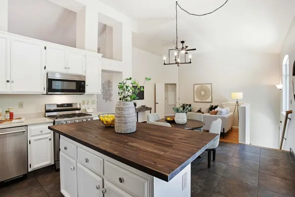 $835,000 | 447 Amhurst Circle, Folsom, CA 95630