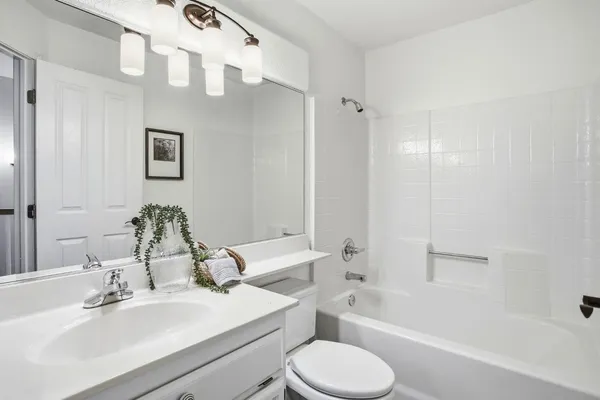 $835,000 | 447 Amhurst Circle, Folsom, CA 95630