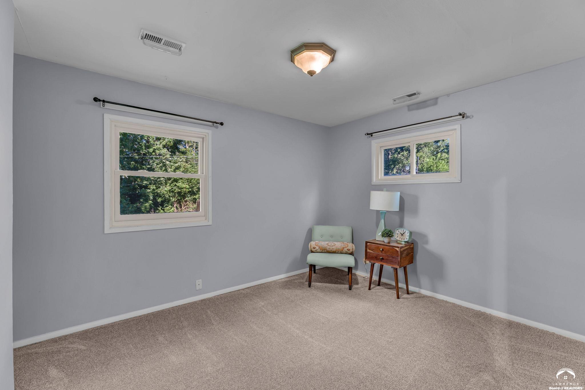 1630 Delaware Street Lawrence, KS 66044 - Photo 23 of 37