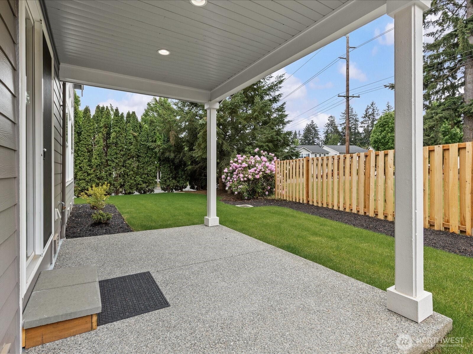 9207 Northeast 175th Street, Unit B Bothell, WA 98011 - Photo 32 of 35