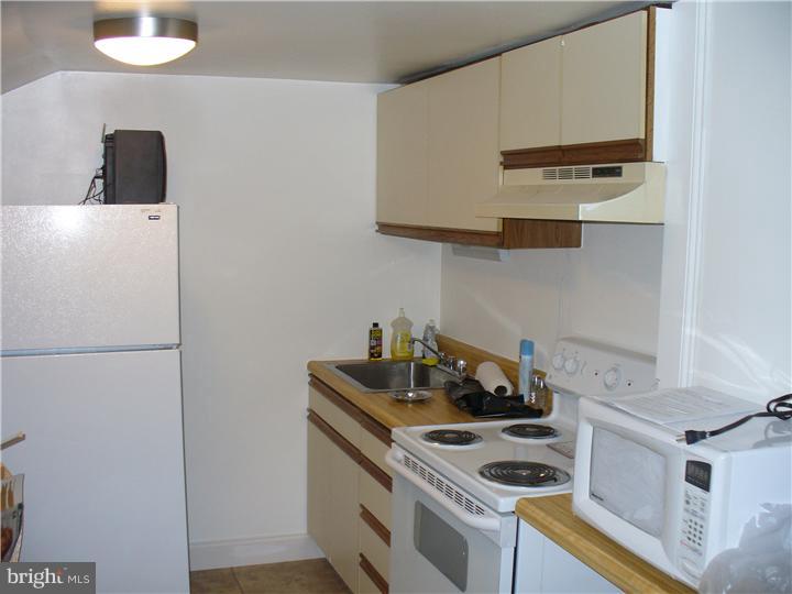 8012 Pine Road Philadelphia, PA 19111 - Photo 13 of 25 Gallery Image 13