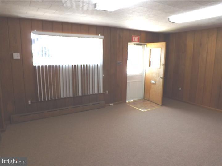 8012 Pine Road Philadelphia, PA 19111 - Photo 6 of 25 Gallery Image 6