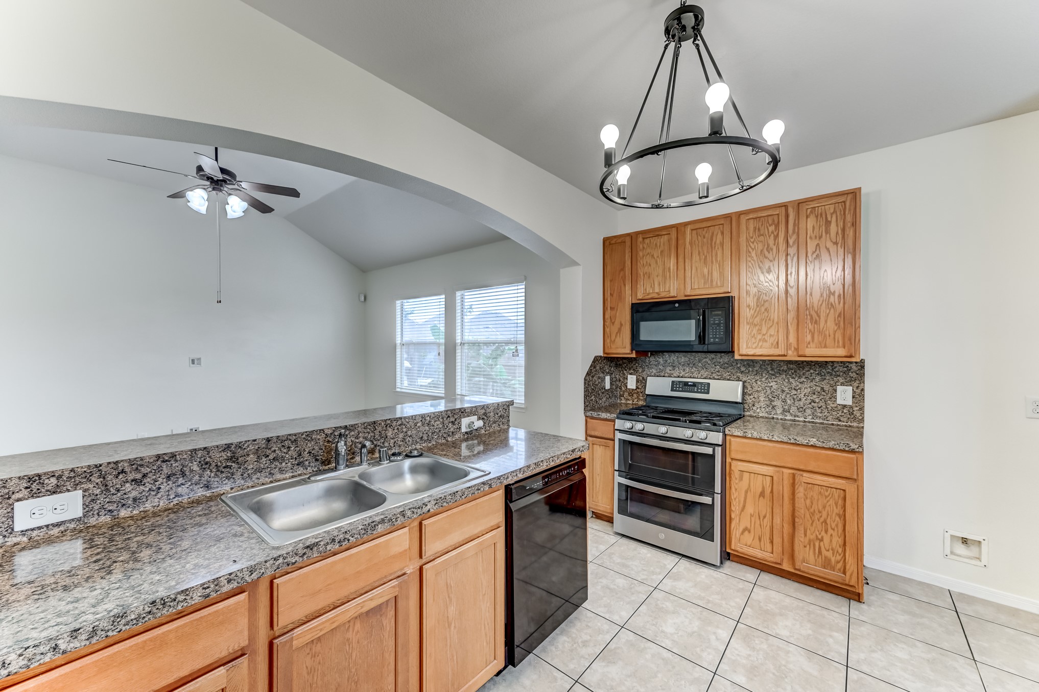 4039 Mossy Spring Lane Spring, TX 77388 - Photo 9 of 48
