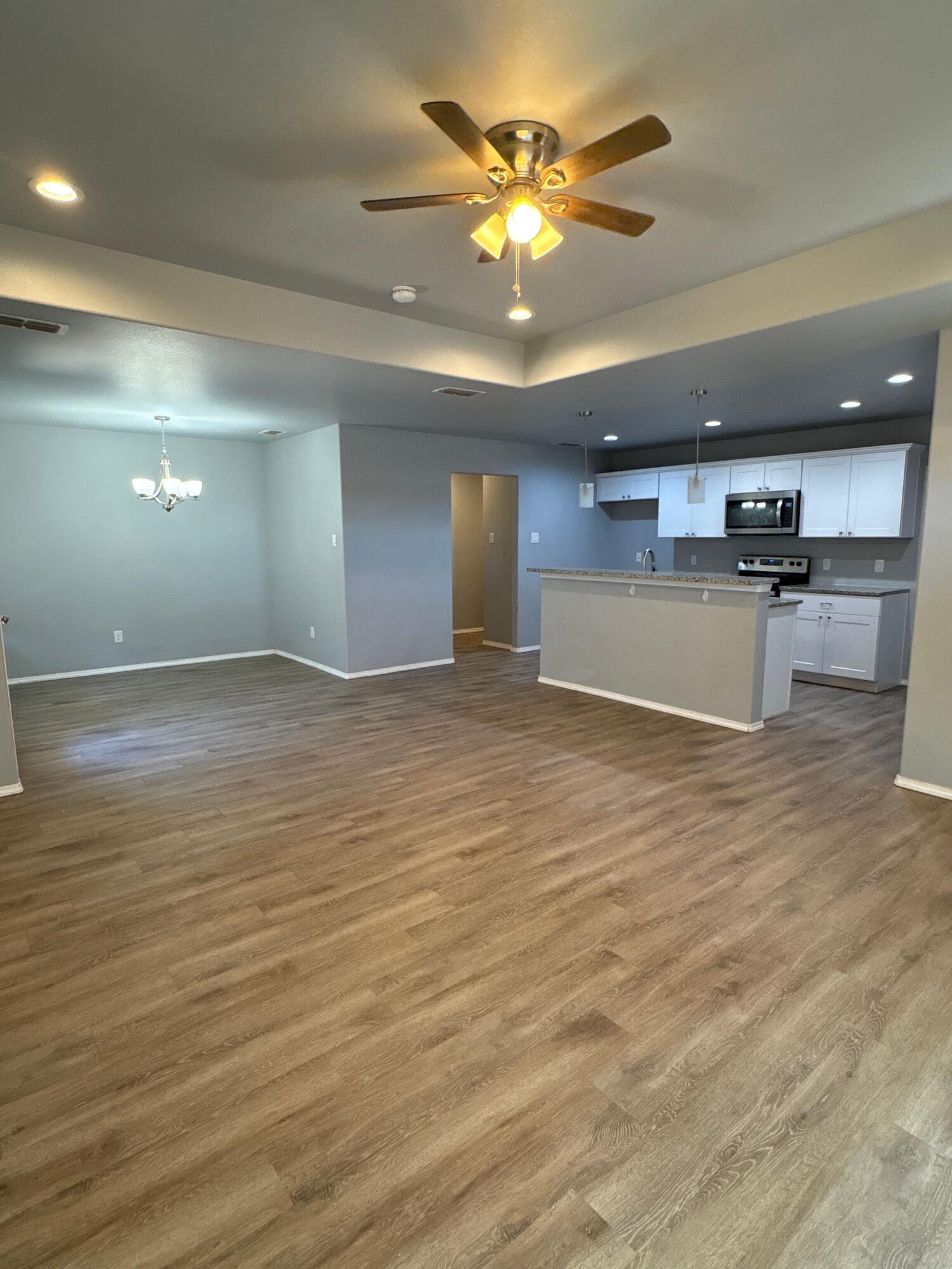 8522 11th Street Lubbock, TX 79416 - Photo 4 of 16 image (32)