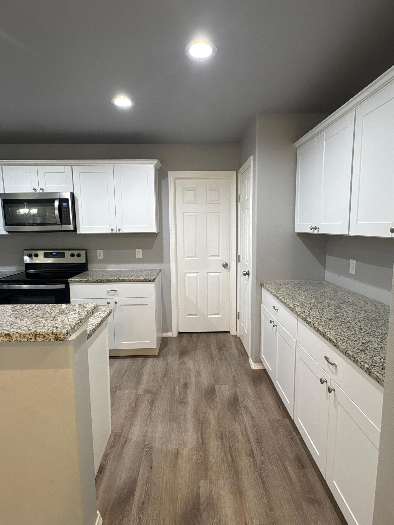 8522 11th Street Lubbock, TX 79416 - Photo 7 of 16 image (35)