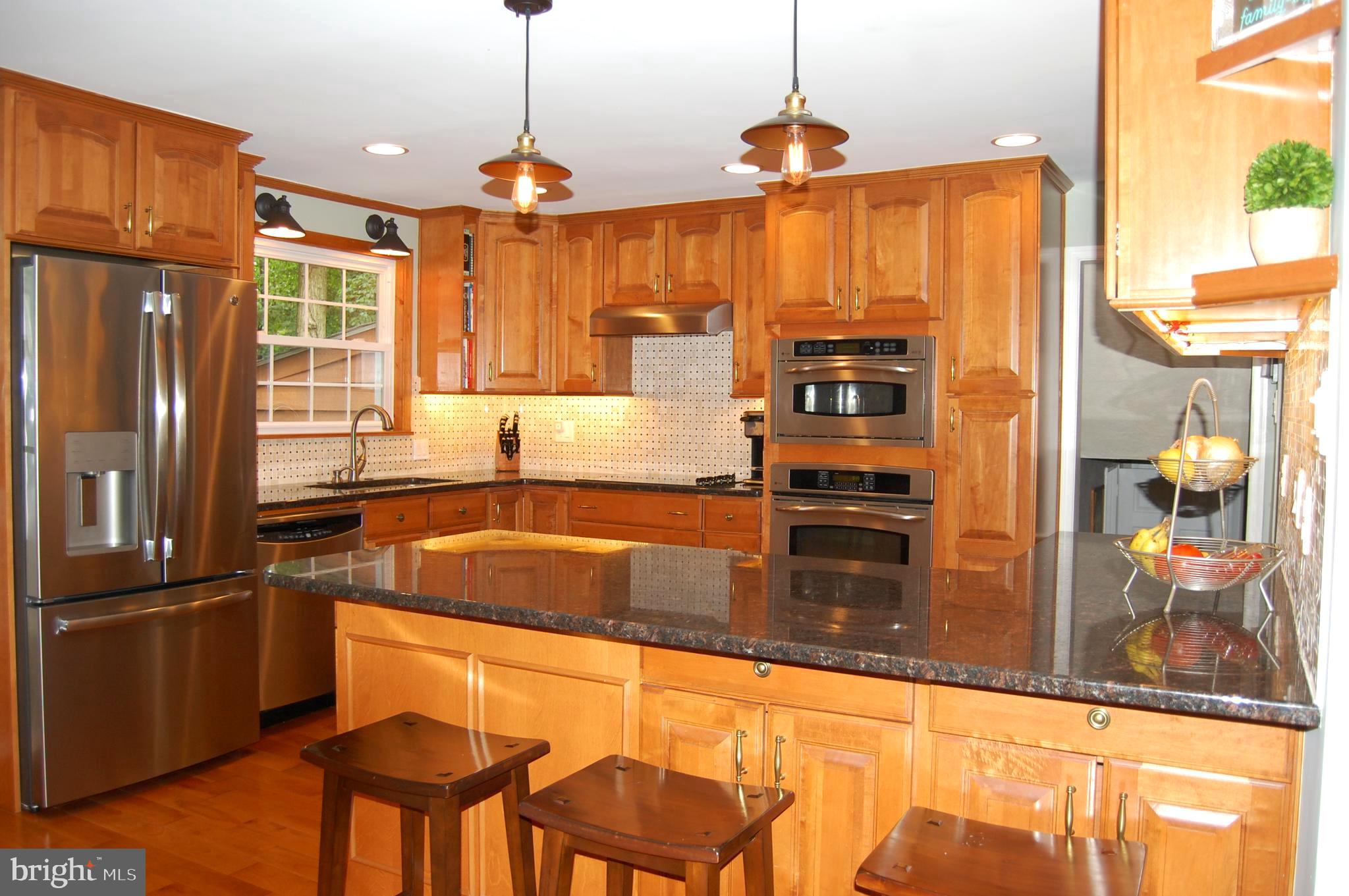 601 Forest Road Wayne, PA 19087 - Photo 3 of 34