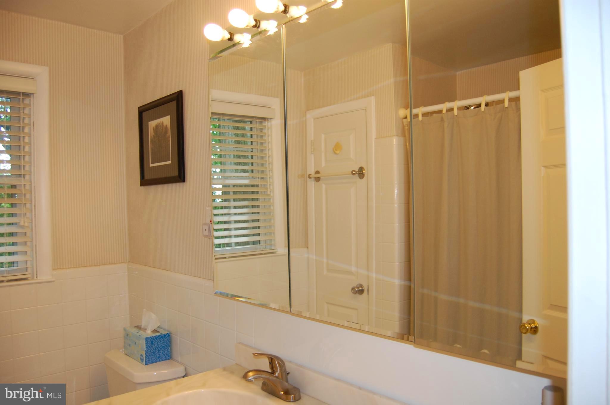 601 Forest Road Wayne, PA 19087 - Photo 22 of 34 Hall Bath