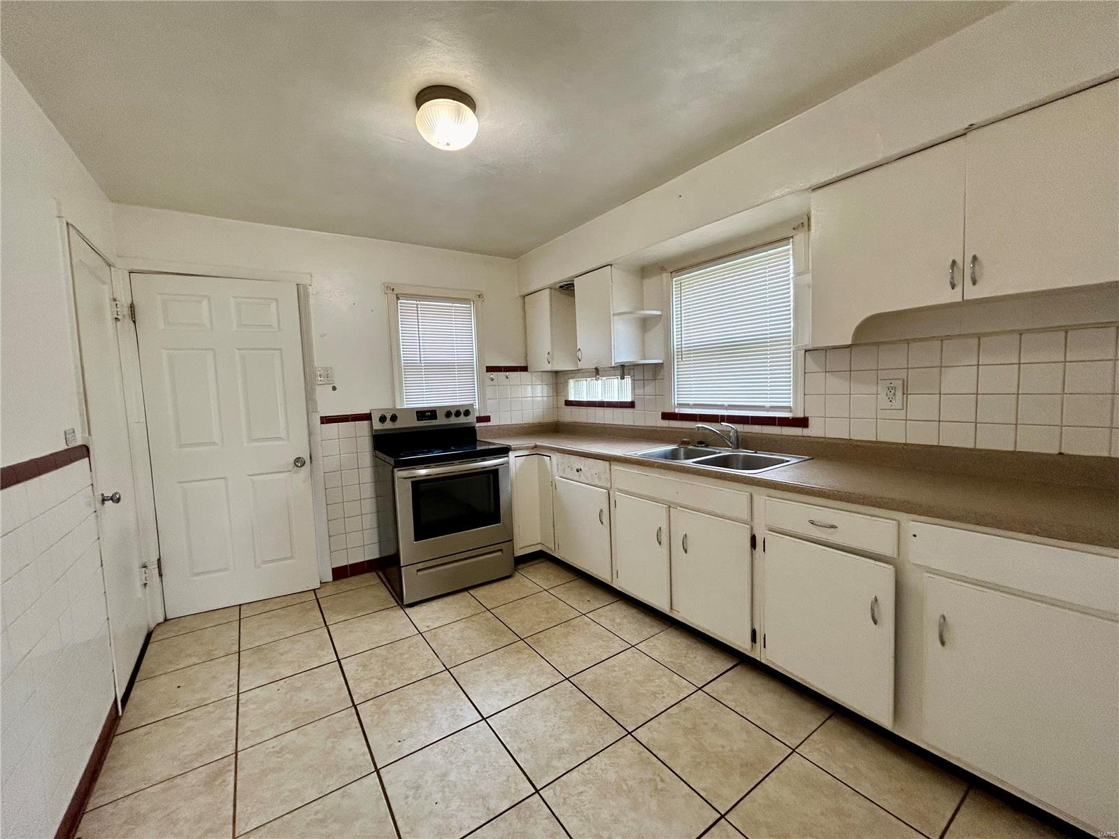 11820 Larimore Road St. Louis, MO 63138 - Photo 5 of 13