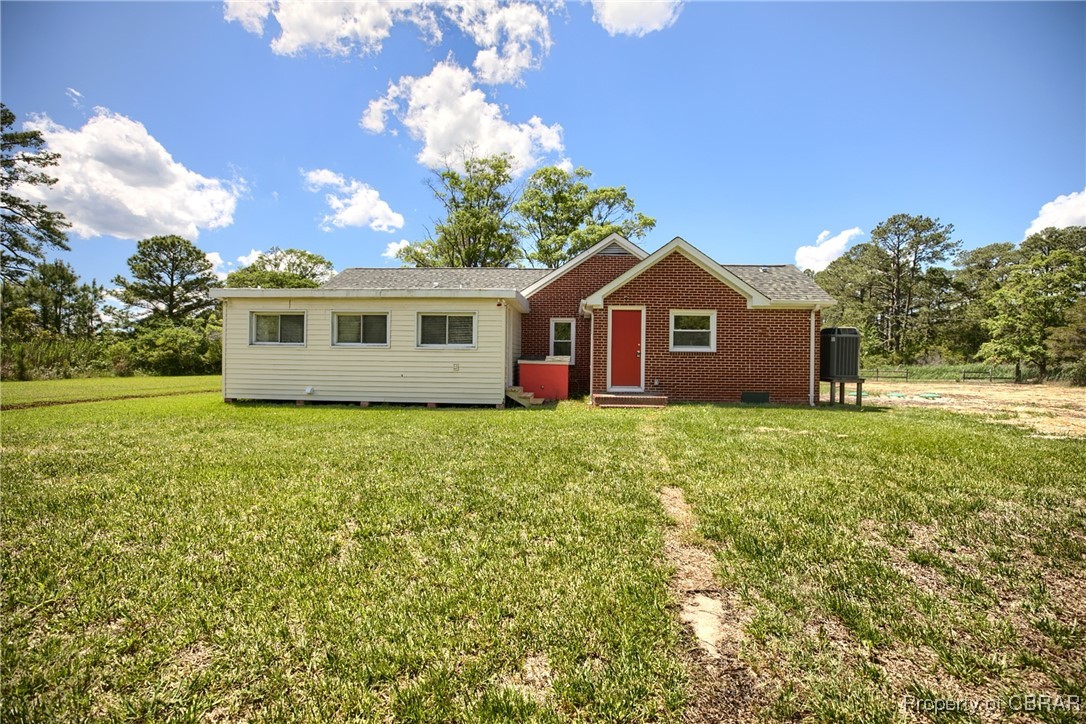 2111 Jenkins Neck Road Hayes, VA 23072 - Photo 6 of 32 Gallery Image 6