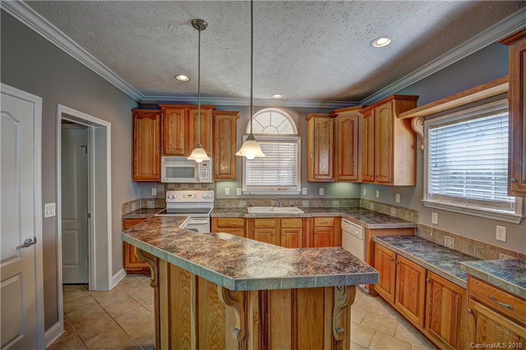 1959 Hubbard Road Hickory, NC 28601 - Photo 14 of 35 Gallery Image 14
