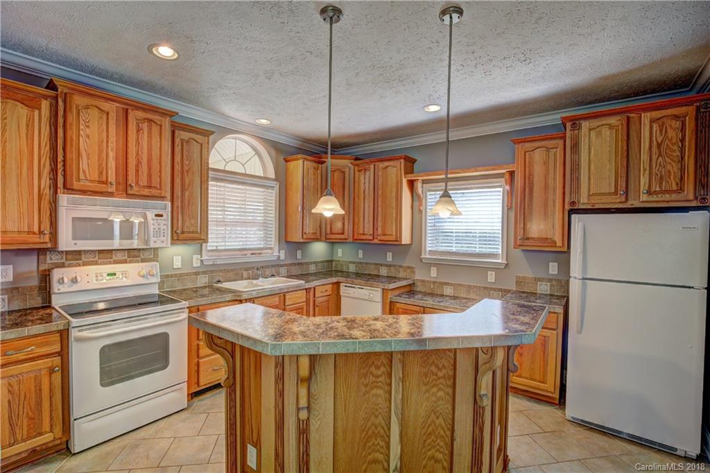 1959 Hubbard Road Hickory, NC 28601 - Photo 15 of 35 Gallery Image 15