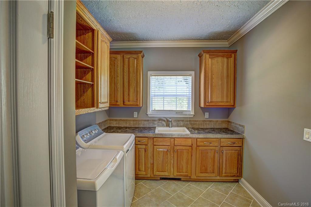 1959 Hubbard Road Hickory, NC 28601 - Photo 17 of 35 Gallery Image 17