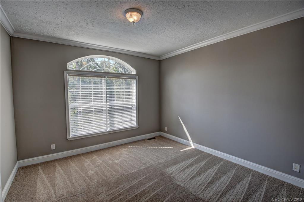 1959 Hubbard Road Hickory, NC 28601 - Photo 23 of 35 Gallery Image 23