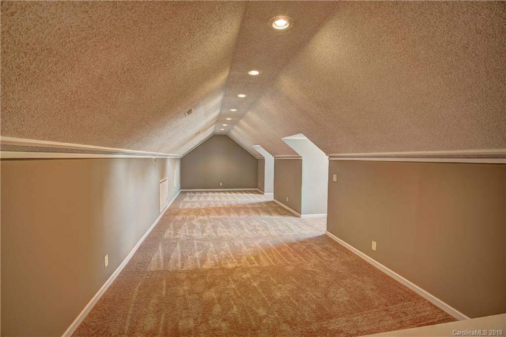 1959 Hubbard Road Hickory, NC 28601 - Photo 24 of 35 Gallery Image 24