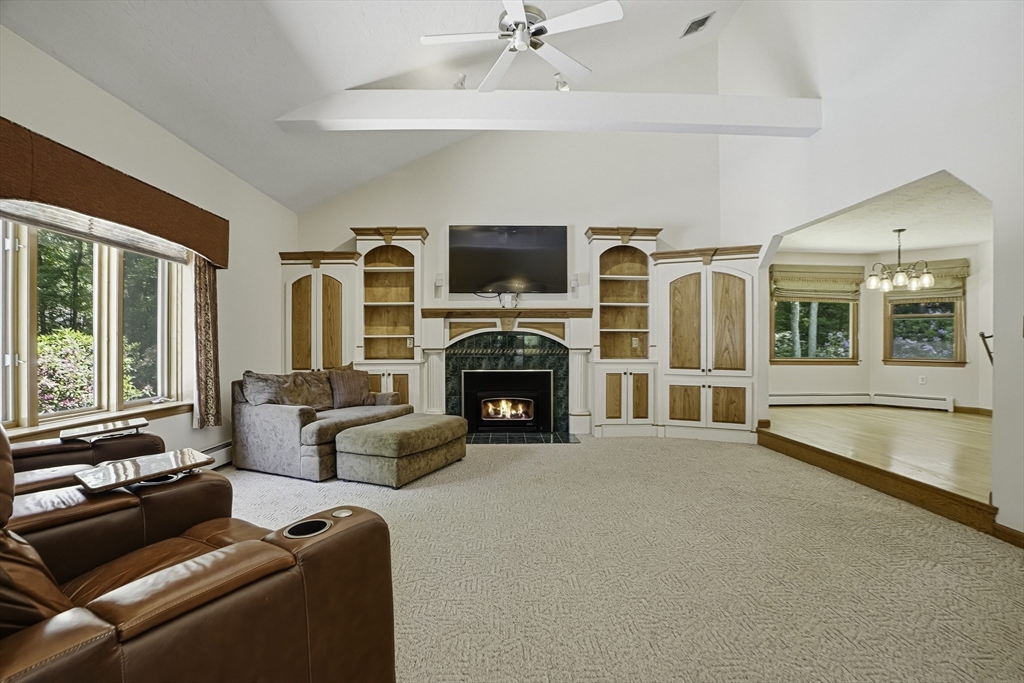 36 Jackson Circle Franklin, MA 02038 - Photo 17 of 41