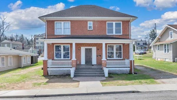 $1,999,999 | 1201-1217 Fairfax St Acc, Radford, VA 24141