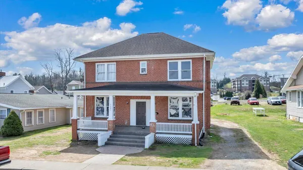 $1,999,999 | 1201-1217 Fairfax St Acc, Radford, VA 24141