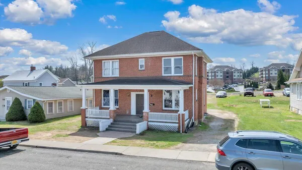 $1,999,999 | 1201-1217 Fairfax St Acc, Radford, VA 24141