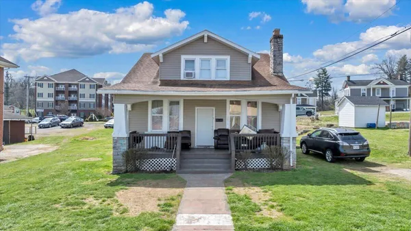 $1,999,999 | 1201-1217 Fairfax St Acc, Radford, VA 24141