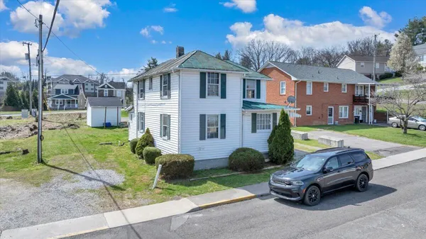 $1,999,999 | 1201-1217 Fairfax St Acc, Radford, VA 24141